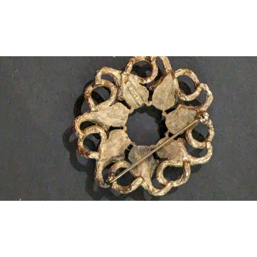 Kramer of New York Vintage Gold Tone Baroque Faux Pearl Wreath Brooch Pin Signed
